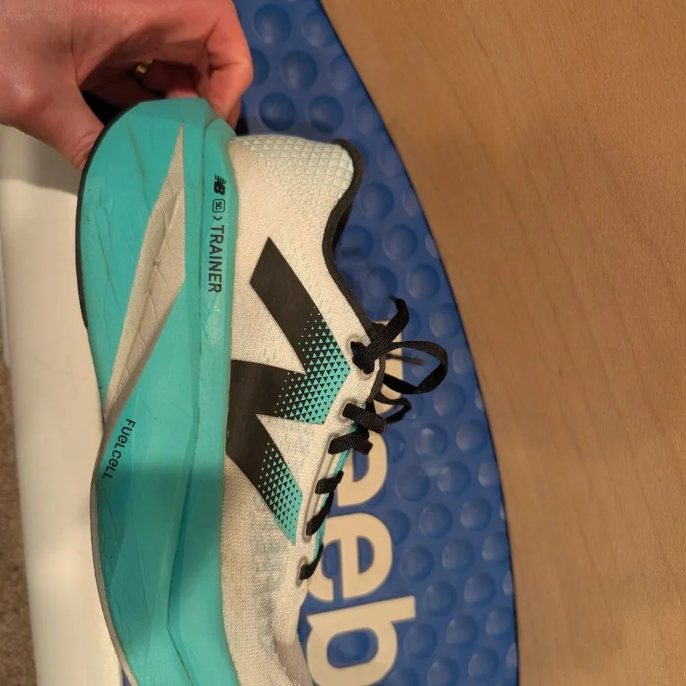 New Balance FuelComp Trainer v3 Women's 10 - Picture 1 of 5